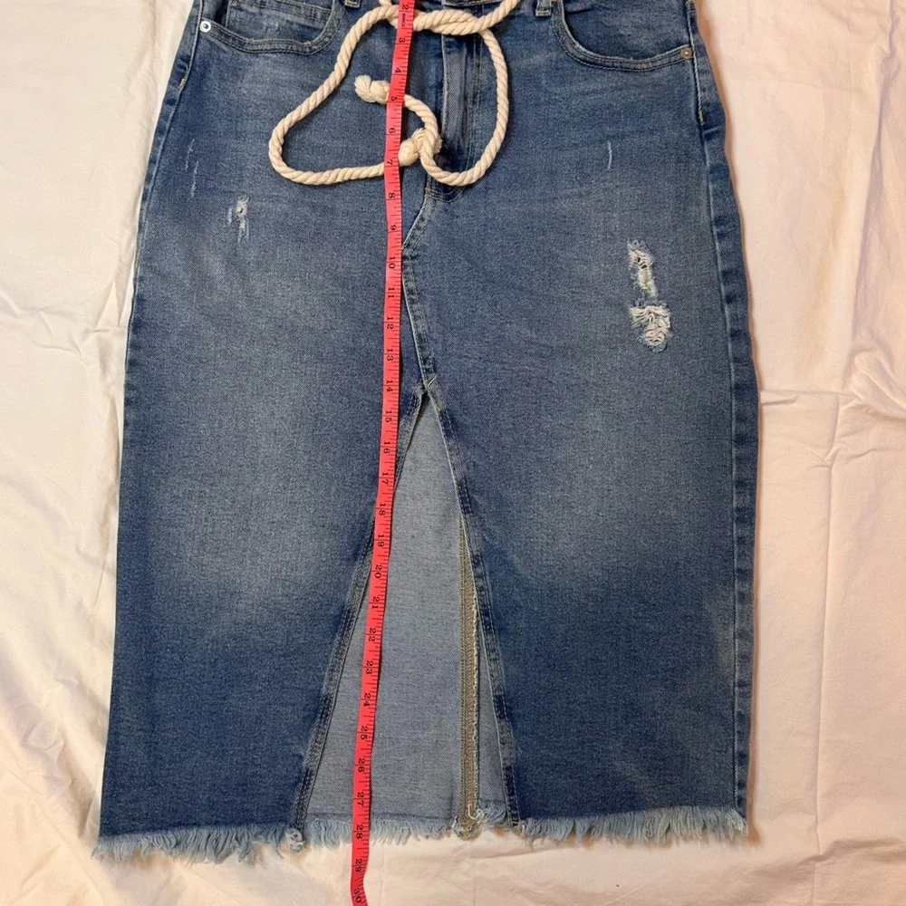 Denim front slit rope belted midi skirt